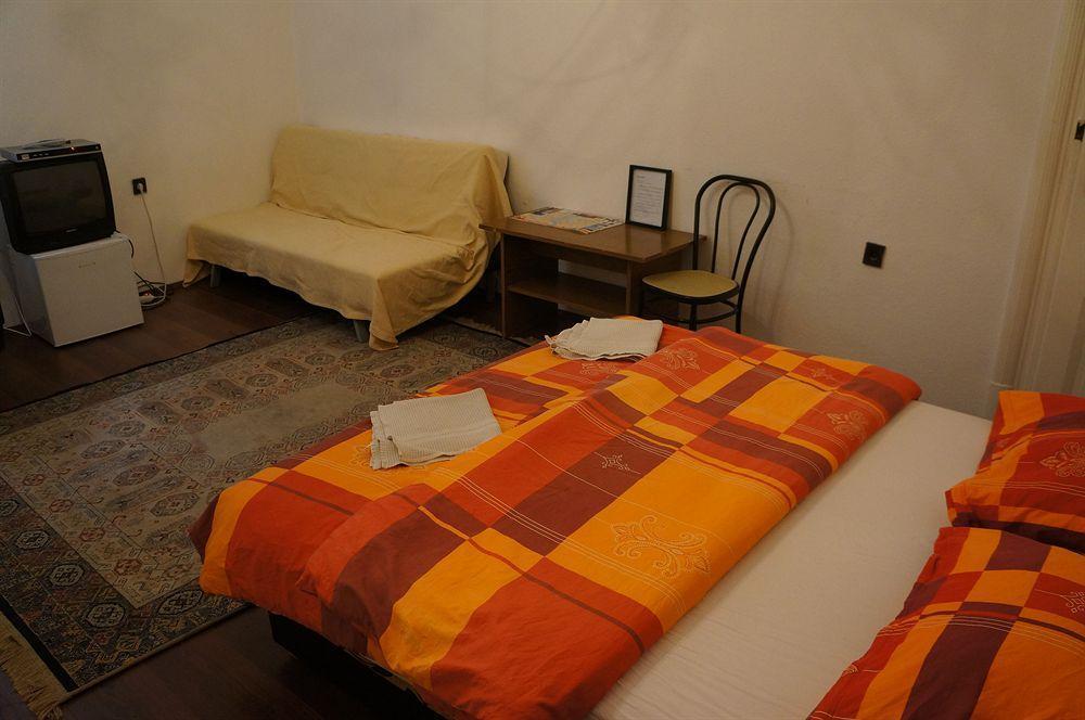 Corso Apartment บูดาเปสต์ ภายนอก รูปภาพ