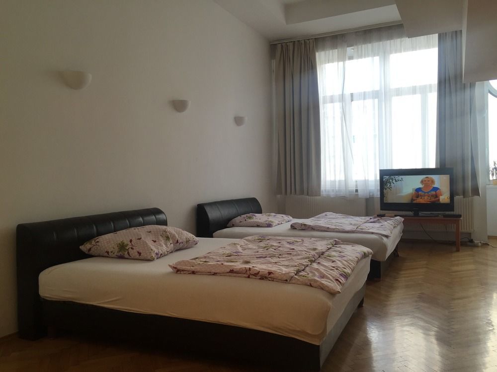 Corso Apartment บูดาเปสต์ ภายนอก รูปภาพ