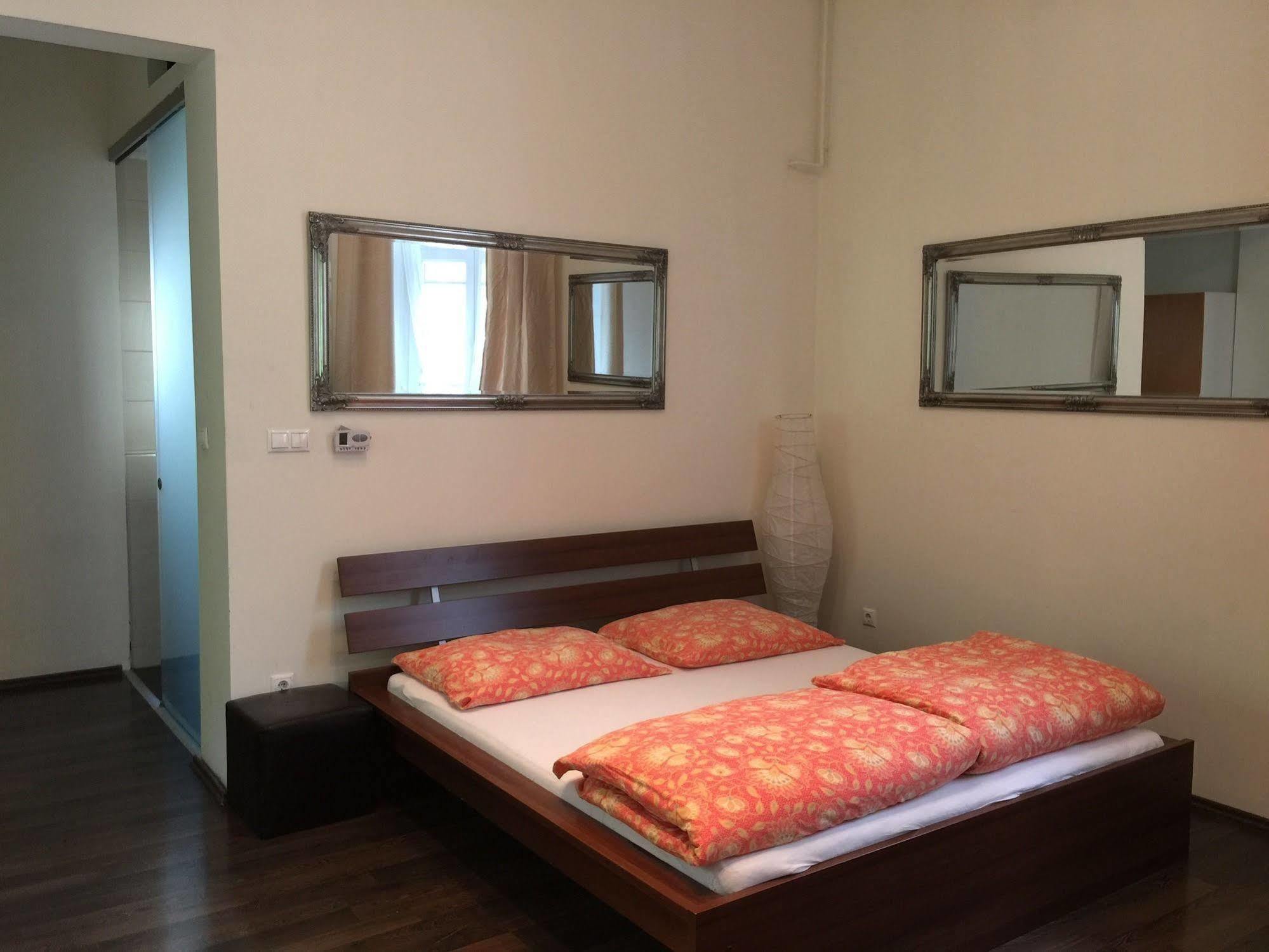 Corso Apartment บูดาเปสต์ ภายนอก รูปภาพ